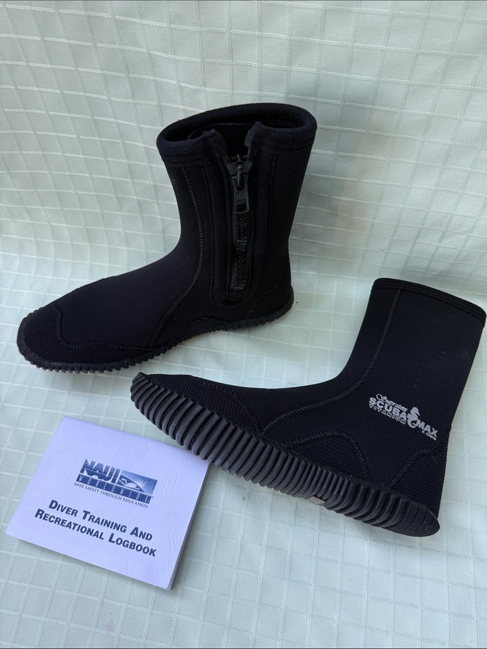 New Black Neoprene Dive Boots with Side Zipper